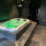 Marie - Jacuzzi Prive & Sauna Verviers