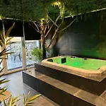 Marie - Jacuzzi Prive & Sauna 4*