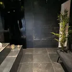 Marie - Jacuzzi Prive & Sauna 4*