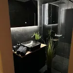 Marie - Jacuzzi Prive & Sauna