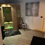 Marie - Jacuzzi Prive & Sauna 4* Verviers