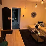 Marie - Jacuzzi Prive & Sauna Verviers
