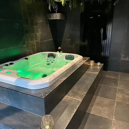 Marie - Jacuzzi Privé&sauna Verviers