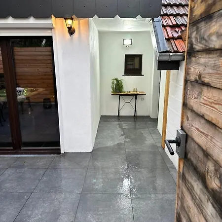 Marie - Jacuzzi Prive & Sauna