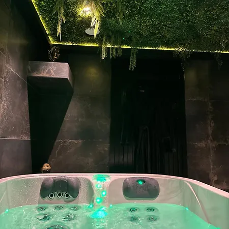 B&B Marie - Jacuzzi Prive & Sauna 4*
