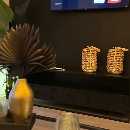 Marie - Jacuzzi Prive & Sauna B&B 4*